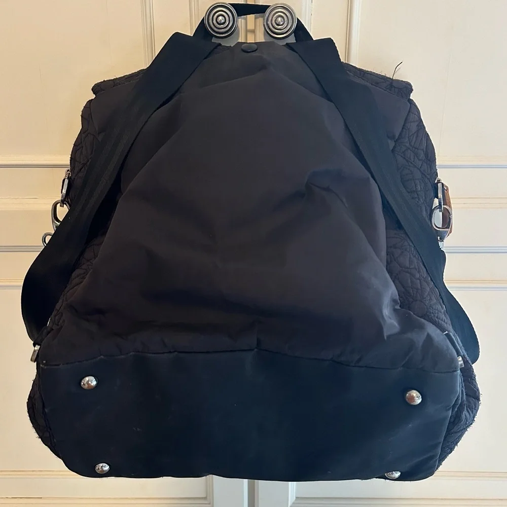 Petunia Pickle Bottom Black Quilted Flower Convertible Boxy Backpack